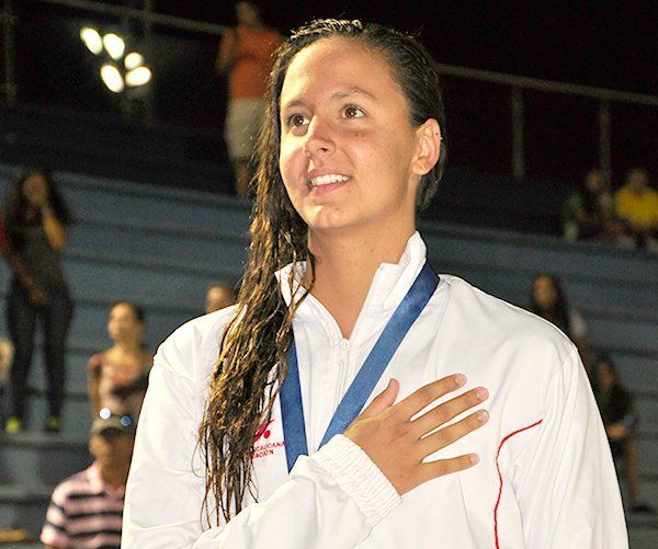 Nadadora Isabella Arcila ganó oro en 100 mts Libre en Cochabamba