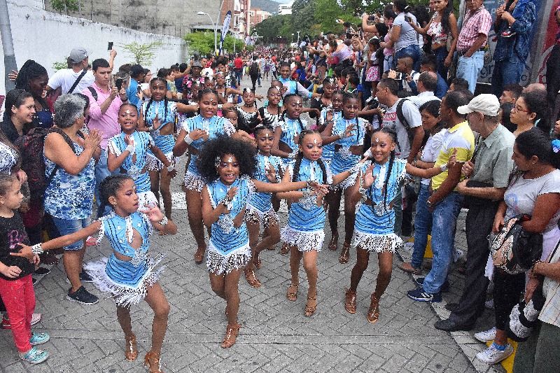 Los niños se "robaron el show" en el lanzamiento del Festival Mundial de Salsa