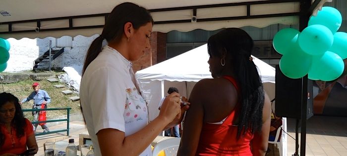 Cali es ejemplo en cobertura de vacunación contra el Virus del Papiloma Humano Cali es ejemplo en cobertura de vacunación contra el Virus del Papiloma Humano