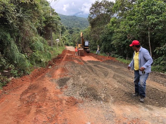 Arrancaron obras de pavimentación en Vuelta a Occidente