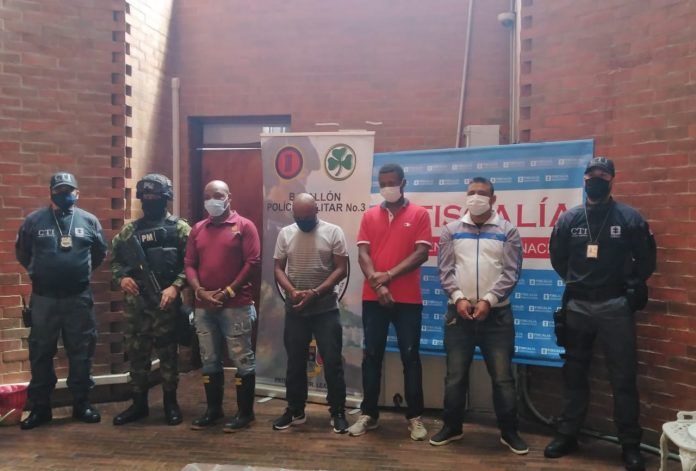 Cárcel para cuatro presuntos integrantes de banda "La Antena"