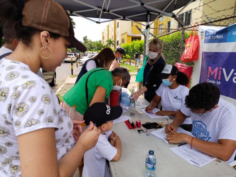 Cali alcanza meta de inmunización y ya no es obligatorio usar tapabocas Cali alcanza meta de inmunización y ya no es obligatorio usar tapabocas