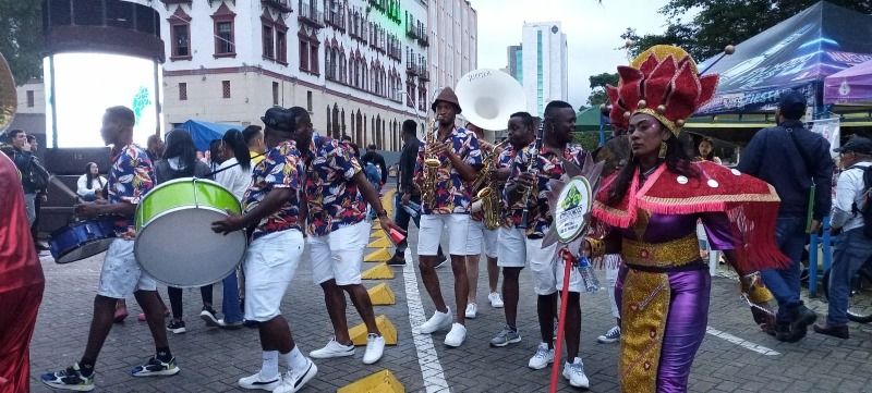 Colonia chocoana engalanó el Bulevar del Río con Fiestas de San Pacho