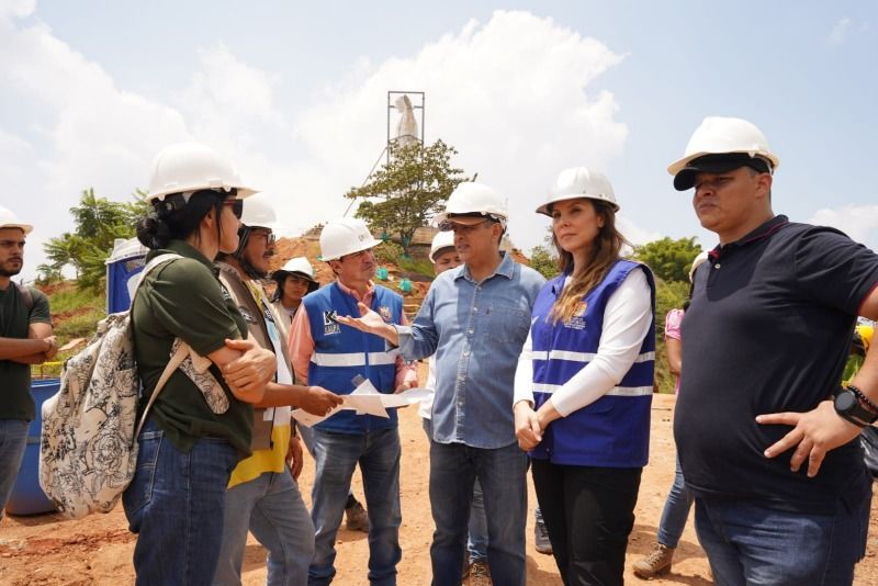 Inspeccionan obras del proyecto integral Cristo Rey