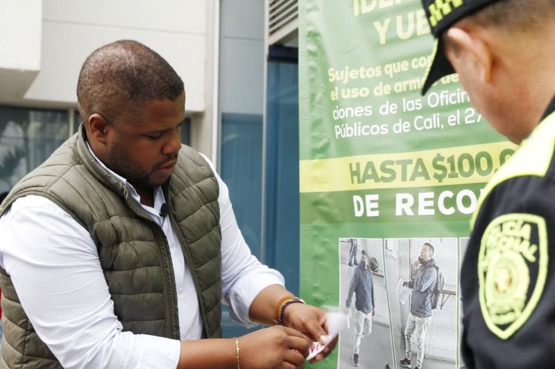 Tres capturados por hurto a la Oficina de Instrumentos Públicos Tres capturados por hurto a la Oficina de Instrumentos Públicos