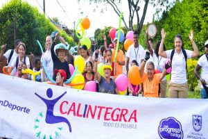 Programa Calintegra inició actividades con recorrido por la Comuna 16