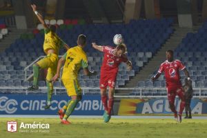 América sudó la escarlata y se llevó el partido ante Leones 2-0