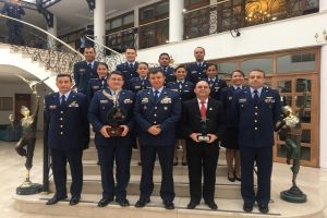 Escuela de Aviación de Cali recibió premio de Ciencia y Tecnología 2017