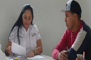 Familias que habitaban en el Jarillón reciben subsidios de arriendo