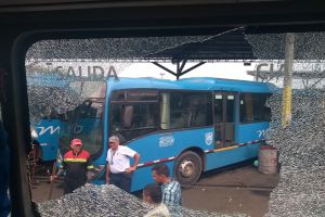 Rechazan vandalismo contra autobuses del MIO