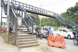 Aplazan desmonte de puente peatonal en la vía Cali-Jamundí