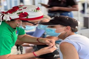 Cali tiene biológicos de Sinovac, AstraZeneca y Janssen y espera recibir Pfizer y Moderna