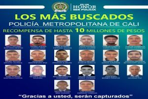Cartel de los más buscados presenta a fugitivos de estación policial