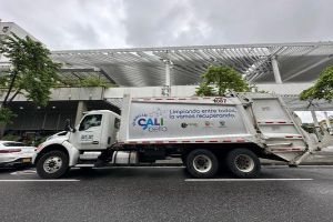 Con 15 camiones fortalecen parque automotor para la limpieza